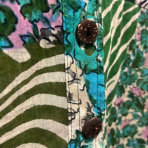 Boho Lightweight Cotton Blouse, Coconut Buttons, Made in Nepal, Size L - Picture 5 of 12